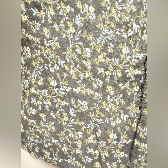 American Eagle Outfitters Black Floral Button Down Shirt - Picture 4 of 7